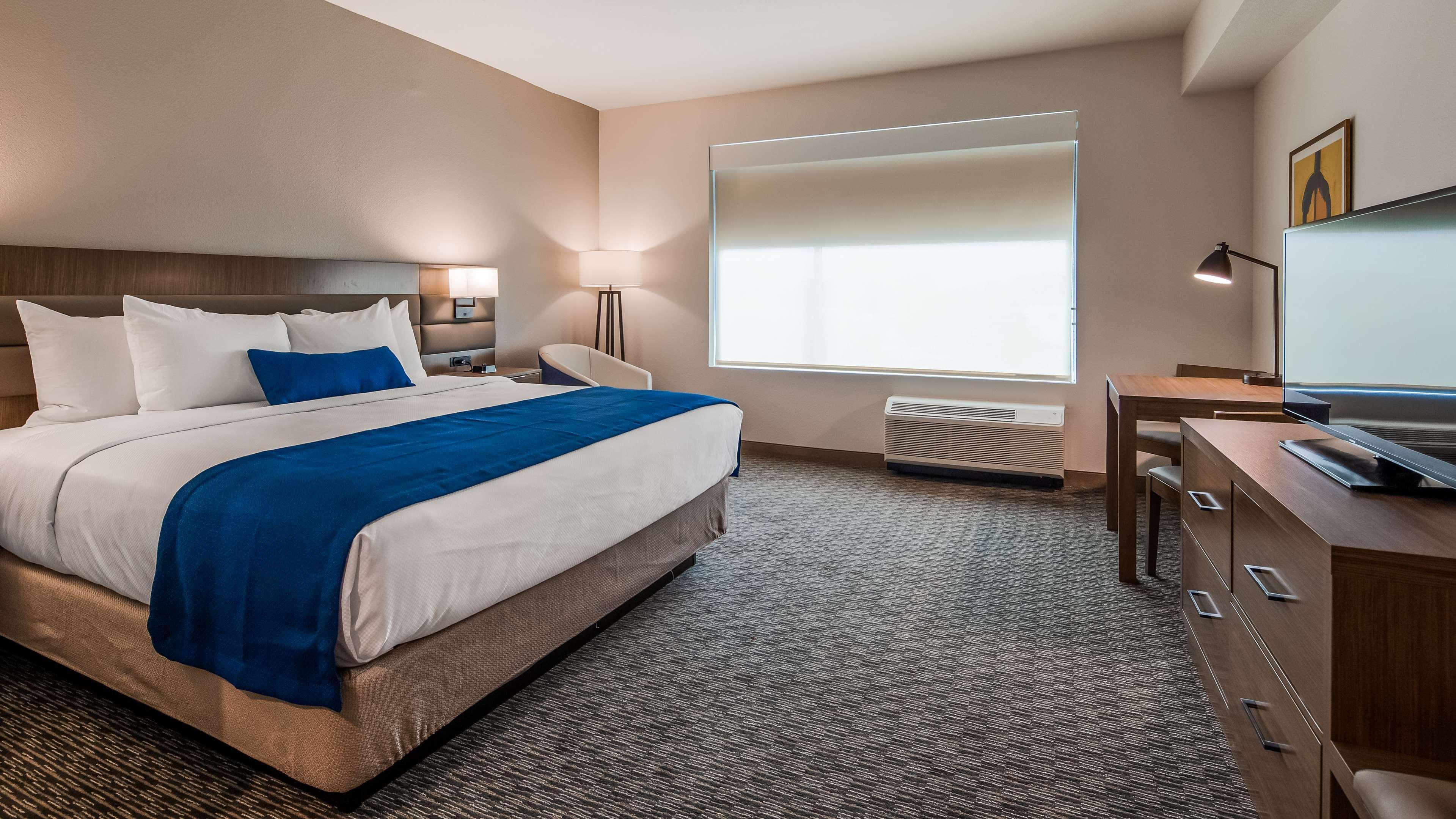 Best Western Plus Drayton Valley All Suites Экстерьер фото