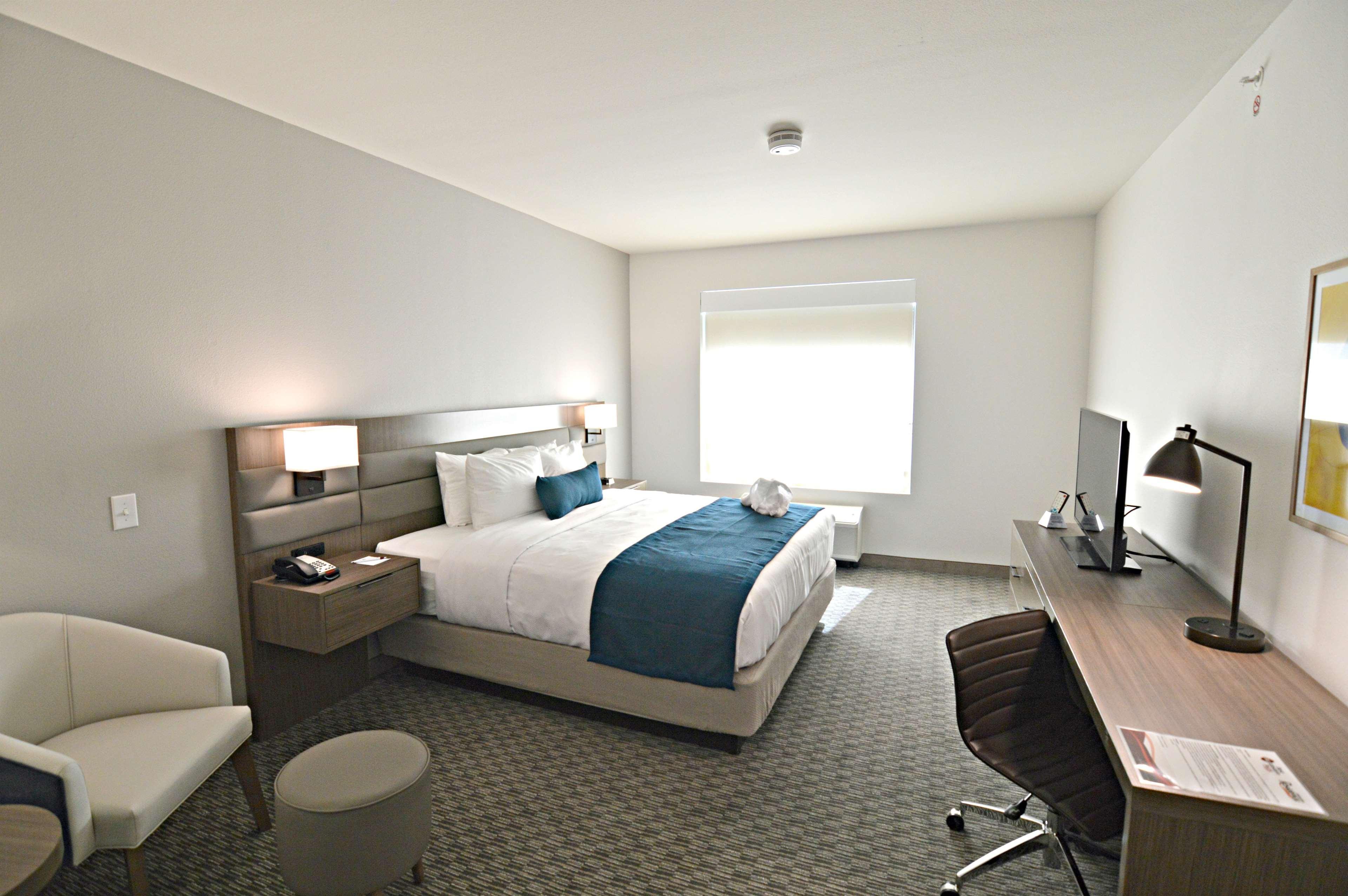 Best Western Plus Drayton Valley All Suites Экстерьер фото